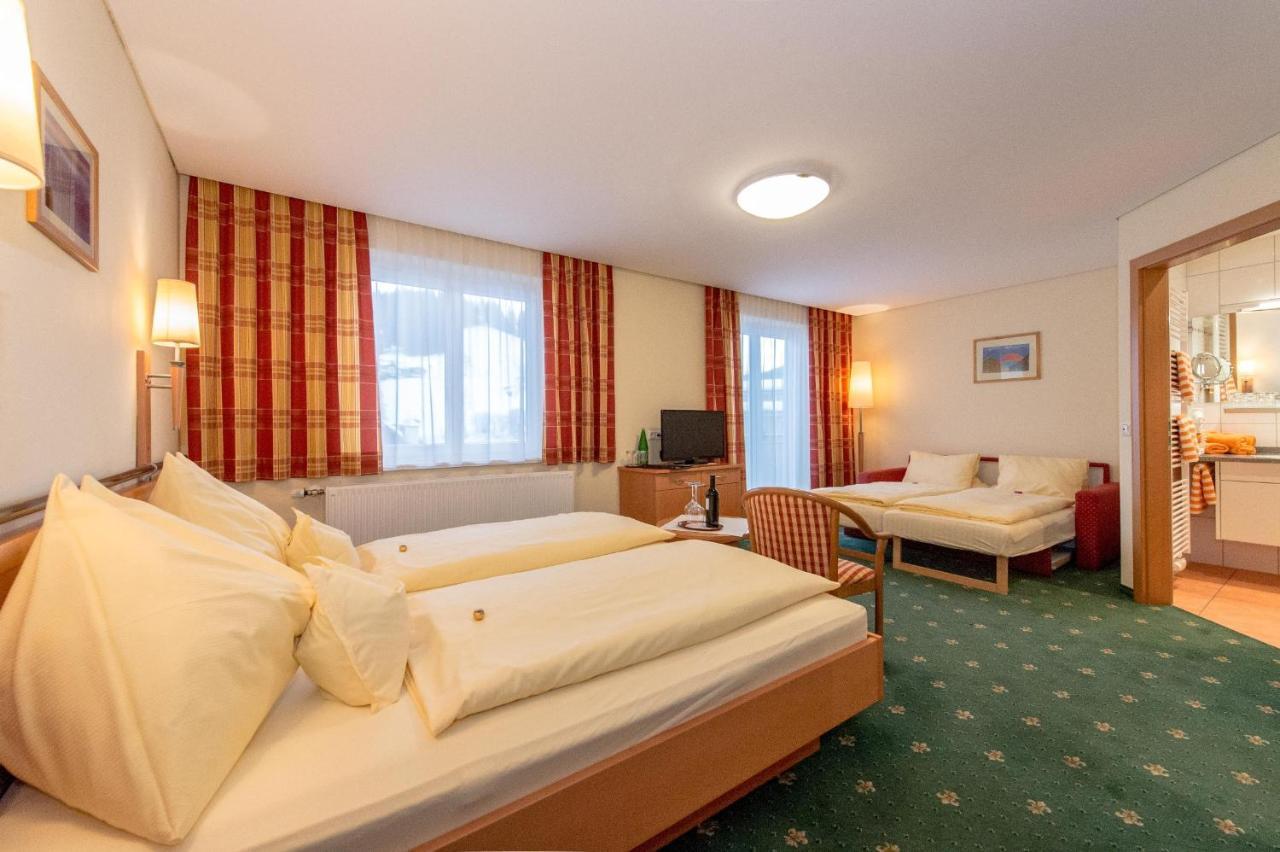 Pension Elisabeth Russbach am Pass Gschütt Pokoj fotografie